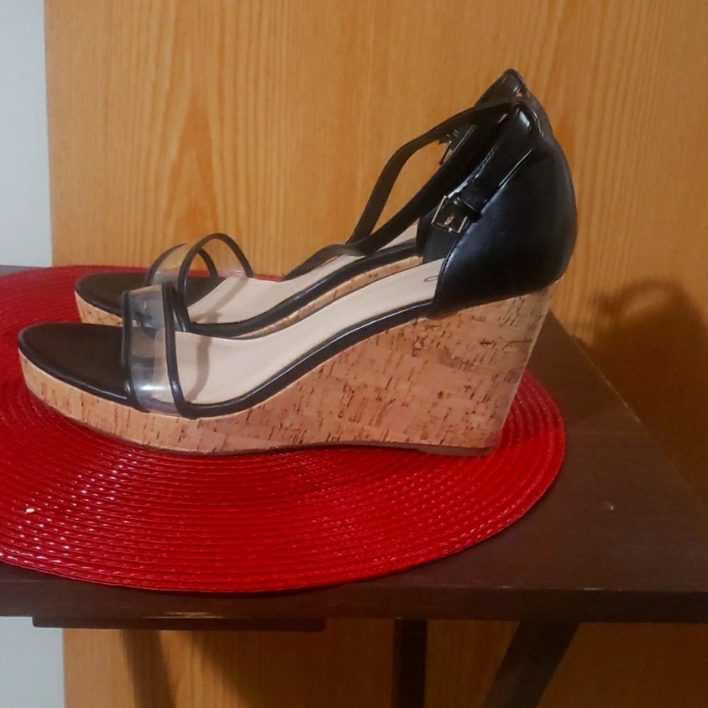 Ladies open wedges